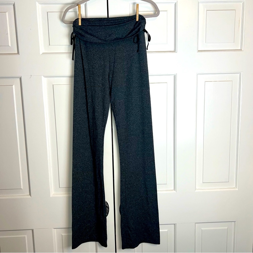 Victoria Secret sport fold over cinched  bootleg yoga pant  heather grey size sm